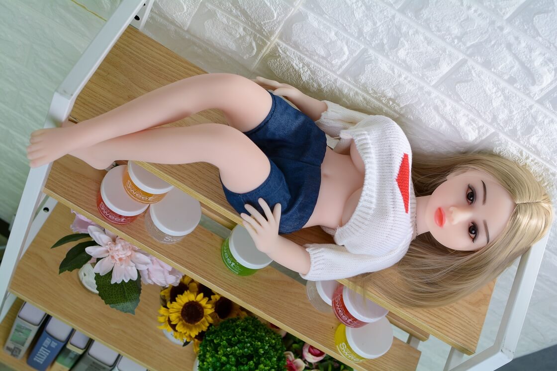 smallest sex doll