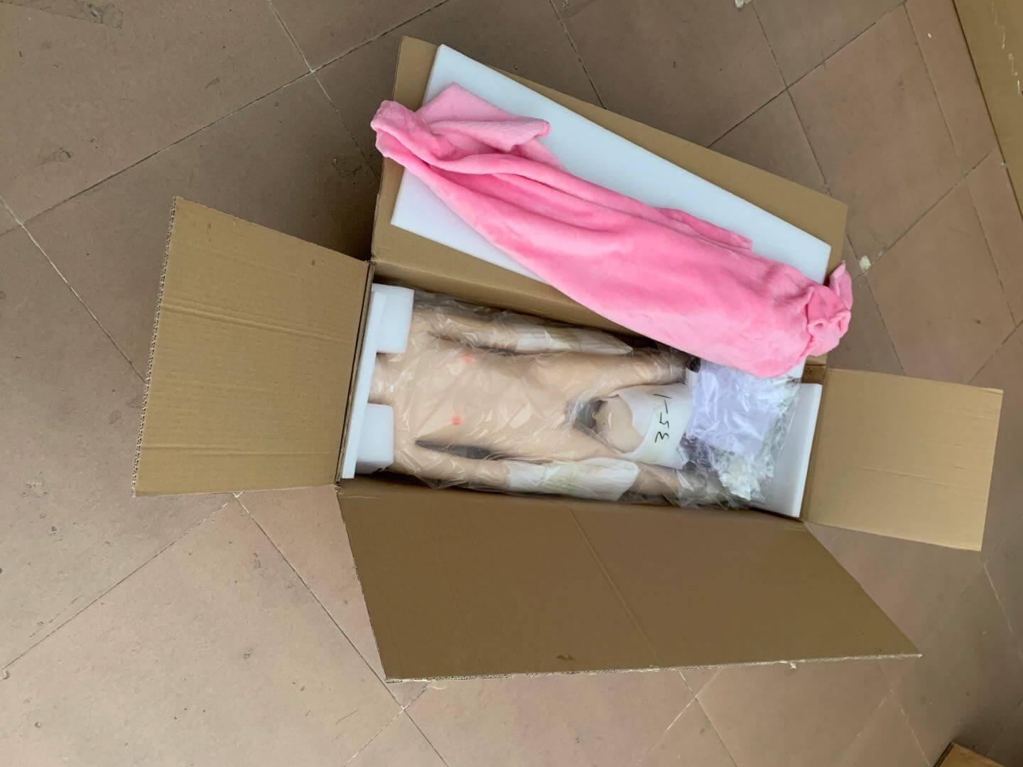 mini sex doll shipping box