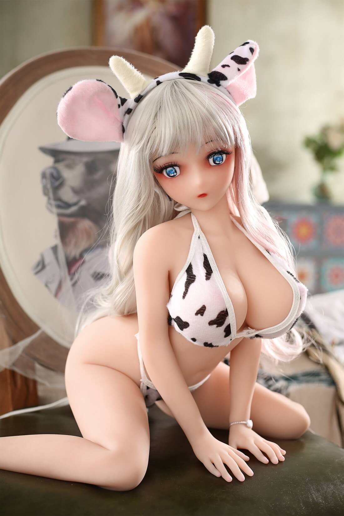 Süße Anime-Sexpuppe mit großen Brüsten